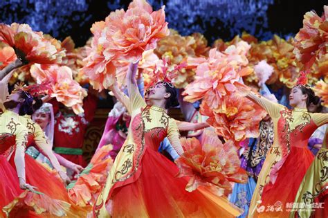 第六届中国新疆国际民族舞蹈节在乌鲁木齐开幕