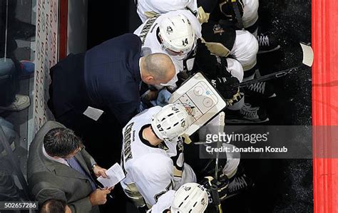 118 Rick Tocchet Penguins Stock Photos, High-Res Pictures, and Images ...