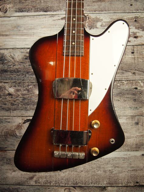 Gibson thunderbird bass - leaderlokasin