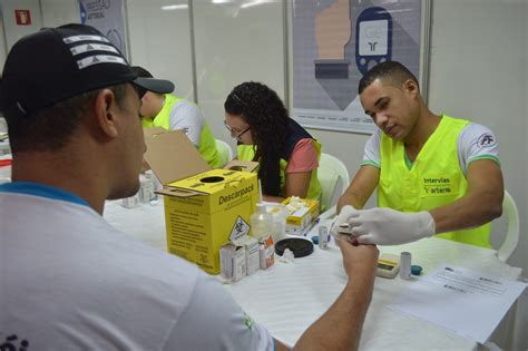 Campanha D Orienta Es De Sa De E Faz Exames Em Caminhoneiros Na