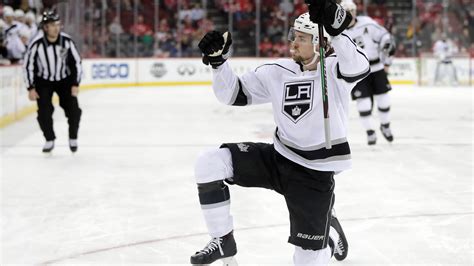 Toffoli scores 2 early in 3rd period, Kings beat Devils 5-1