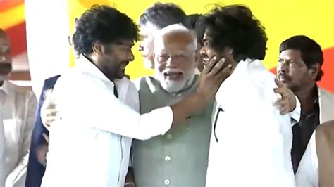 Pm Modi Shares Warm Moment With Chiranjeevi Pawan Kalyan At