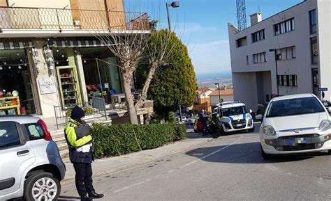 Incidente A Recanati Ragazzino Investito All Uscita Da Scuola