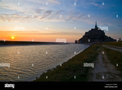 Mont Saint Michel in sunset Stock Photo - Alamy