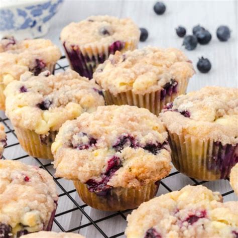 Blueberry White Chocolate Muffins With Streusel Restless Chipotle