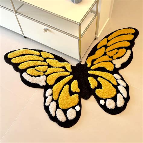 Stitchworn 5x3ft Tufted Monarch Butterfly Rug Extra Large