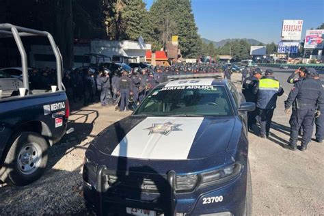 Policías repliegan a manifestantes que bloqueaban la carretera México