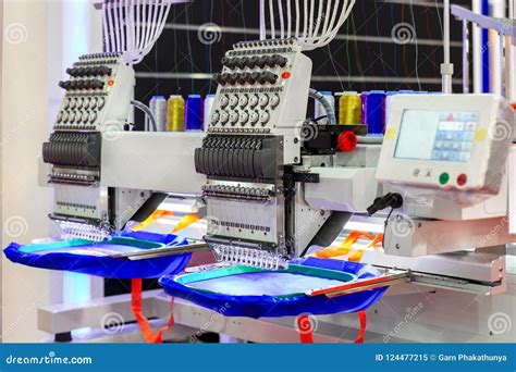 Textile Professional And Industrial Embroidery Machine Stock