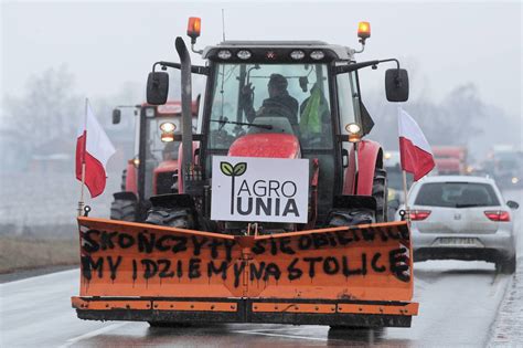 Strajk rolników w Warszawie Są kary dla protestujących