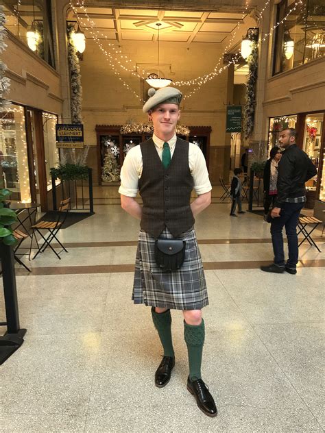 14 Photos That Prove Real Men Wear Kilts Artofit