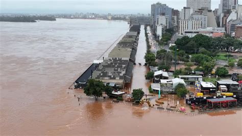 CHUVA NO RS Porto Alegre é invadida pela água Agência GBC