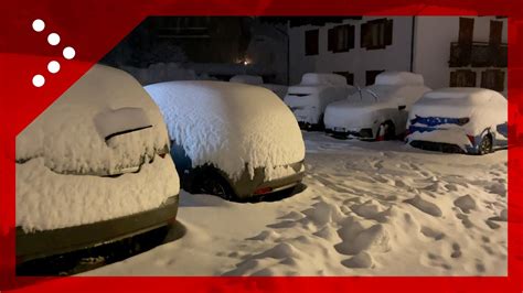 Gressoney Accumuli Importanti E Continua A Nevicare Auto Coperte Da