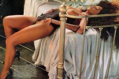 Naked S Nia Braga Added By Jyvvincent