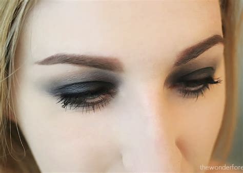 Easy Black Smokey Eye Tutorial - Wonder Forest