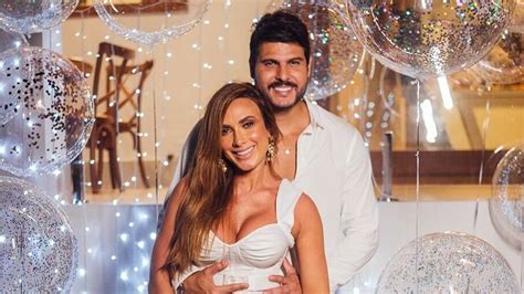 A Vida Continua Diz Nicole Bahls Sobre Fim Do Casamento Com Bimbi Jornal Do Vale