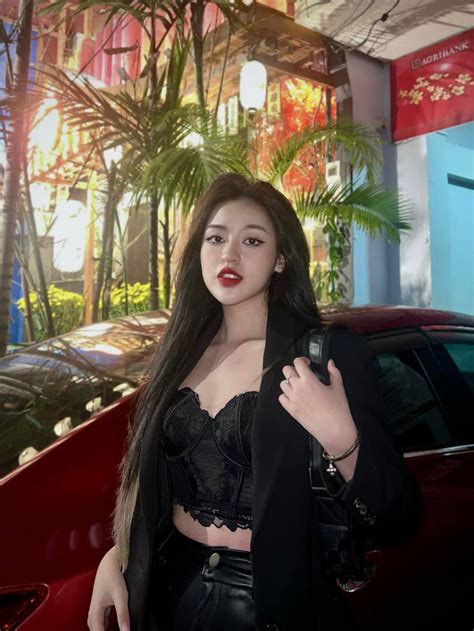 Hot girl trứng rán Trần Thanh Tâm gặp vấn đề nghiêm trọng Saostar vn