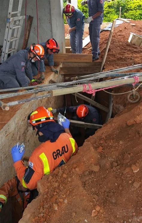 Homem é resgatado após ser soterrado em obra em Caçapava Vale do