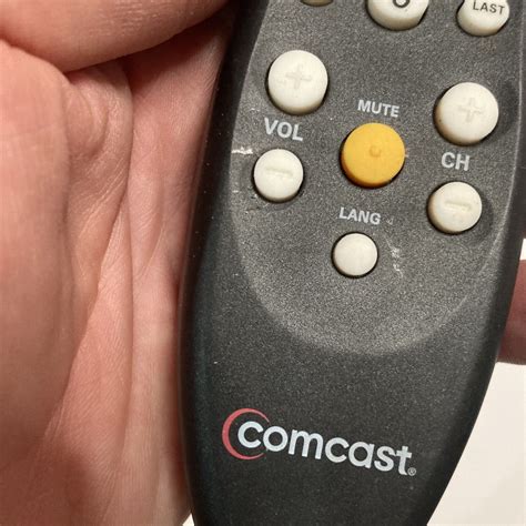 COMCAST Xfinity Cable DTA Digital Transport Adapter Universal Remote