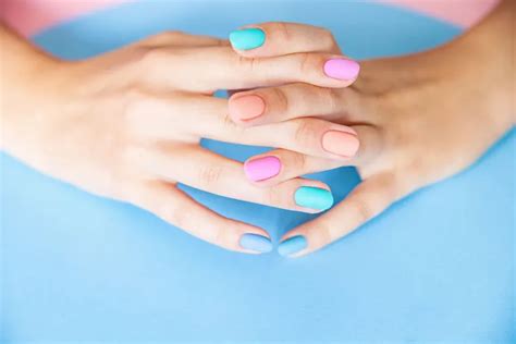 Comment Faire Tenir Son Vernis Ongles Mois Ou Plus Manucure Pro