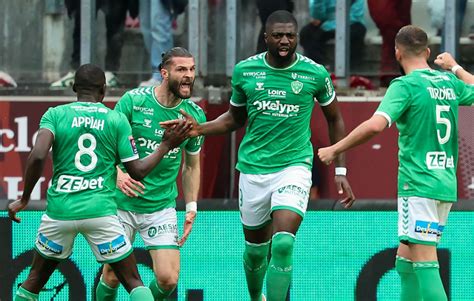 Fc Metz Asse Saint Etienne Remonte En Ligue 1 Et Envoie Les Messins