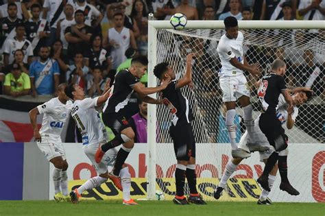 Jogadores Do Vasco Lamentam Atua O Ruim Em Casa Gazeta Esportiva