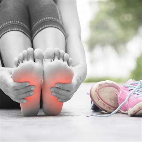 Flat Feet Symptoms, Causes, and How to Fix Flat Feet Pain - Samurai Insoles