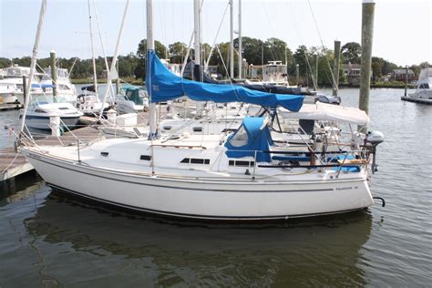 1988 Pearson 31 Warwick, Rhode Island - Lawson Yachts LLC