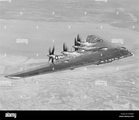 Northrop XB-35 "Flying Wing Stock Photo - Alamy