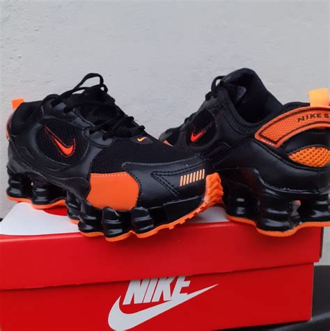 Nike Shox 12 Molas Tl 3 2020 Preto e Laranja Tênis Masculino Nike