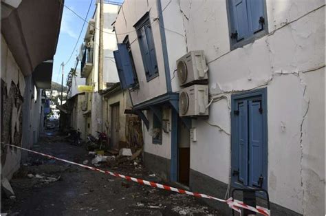 Quake Strikes Turkish Coast And Greek Island Killing 19