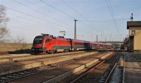 Railjet Züge sind auf der alten Verbindung Wien St Bahnbilder de