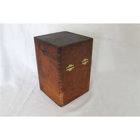 Vintage El Producto Queens Cigar Box Chairish