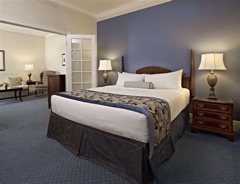 Fairmont Hotel Macdonald Edmonton, Alberta, CA - Reservations.com