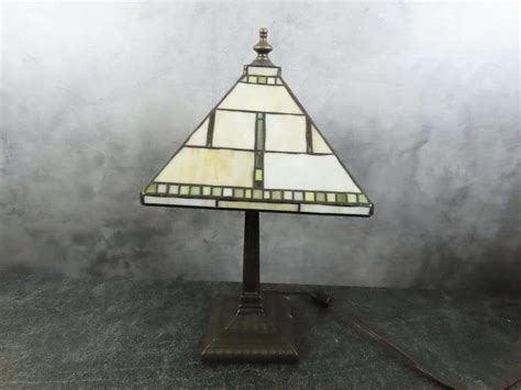 Faux Stained Glass Lamp Gc5 Auctions