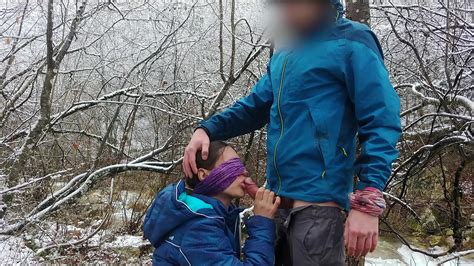 Pompino Pubblico E Ingoio Di Sperma Vicino Al Fiume Di Montagna Xvideos