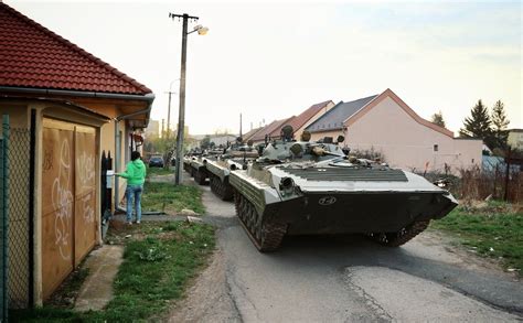 Foto Video Slovenskí Vojaci Si Zacvičia V Pobaltí Mechanizovaný Prápor