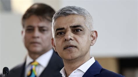 Sadiq Khan wins historic third term as London mayor | Middle East Eye