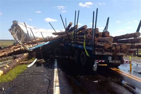 Camionero sanjosesino perdió la vida en un choque en Corrientes