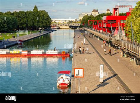 Paris Bateau Parc De La Villette Banque De Photographies Et Dimages