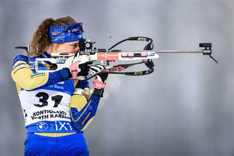 Biathlon la Suédoise Hanna Oeberg remporte la première course de la