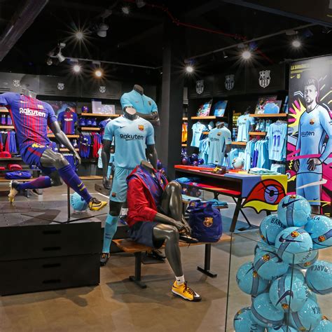 Tienda Futbolmania De Barcelona Espacio Dedicado Al Fcb Foto Marcela