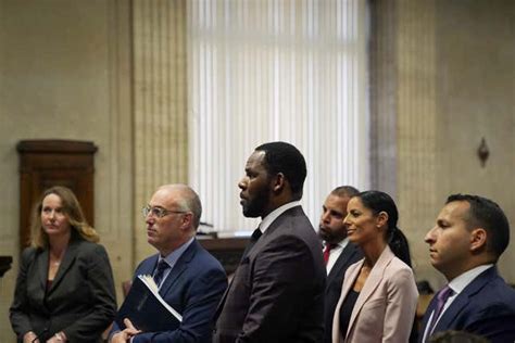 The Prosecution Rests Its Case Against R Kelly As Sex Trafficking Trial Nears End