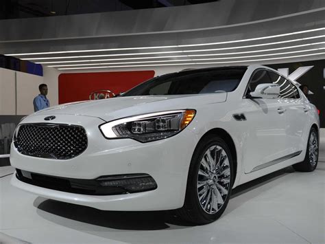 Kia's Impressive K900 Luxury Car (Photos) - Business Insider