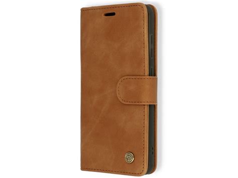 Caseme In Bookcase Iphone Pro Hoesje Cognac