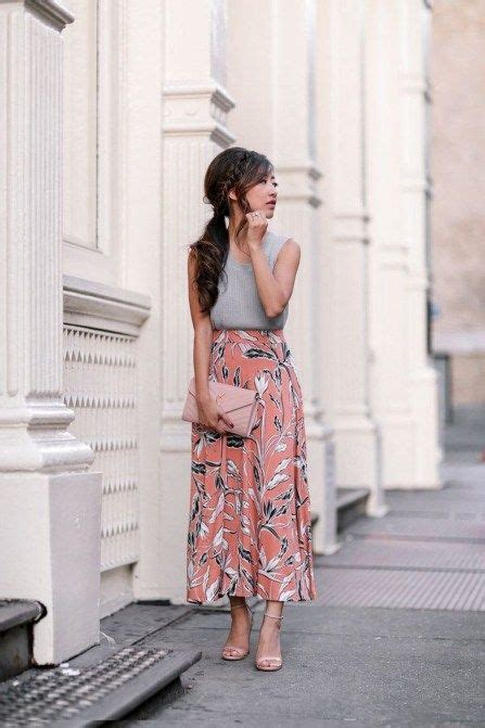 Modest But Classy Skirt Outfits Ideas Suitable For Fall Classy