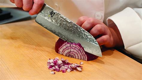 Santoku Knife How And When To Use It Cuthills