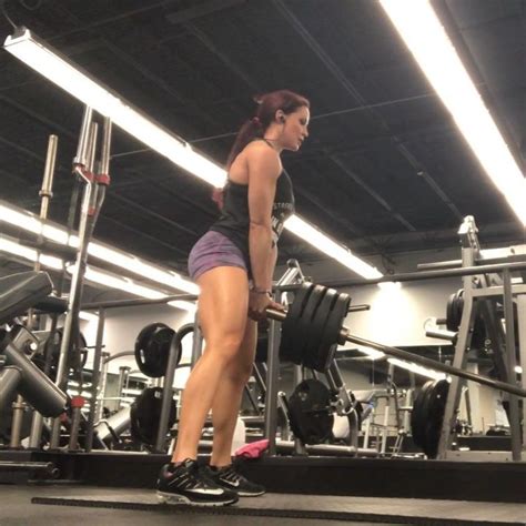 Two Time Ms Figure Olympia Erin Stern Shares Her Four Favorite Supersets For Developing Stage