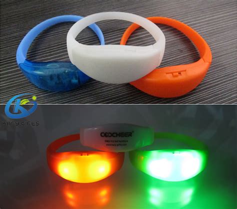 Pulsera Led De Color Rgb Con Control Remoto Buy Pulsera Led Pulsera