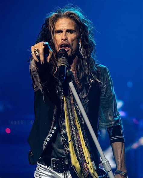 Advogado De Steven Tyler Diz Que Autobiografia Do Cantor N O Pode Ser