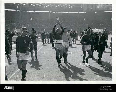 1966 world cup england hi-res stock photography and images - Alamy